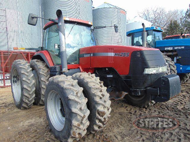 2005 Case-IH MX255_1.jpg